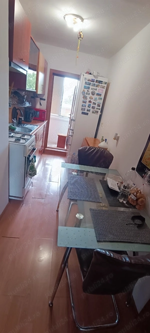 De închiriat apartament 2 camere   decomandat, mobilat și utilat   etaj 1 - imagine 2