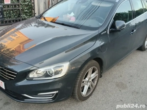 volvo v60 plug in hybrid  - imagine 3