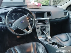 volvo v60 plug in hybrid  - imagine 6