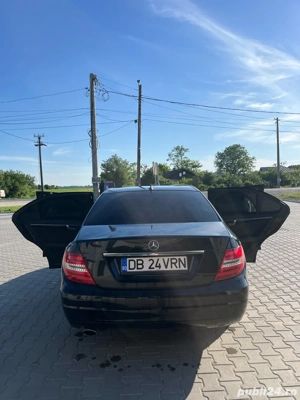 Mercedes-Benz C220 - imagine 5