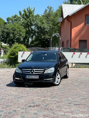 Mercedes-Benz C220 - imagine 8