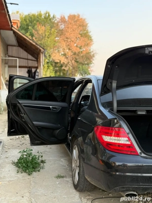 Mercedes-Benz C220 - imagine 7