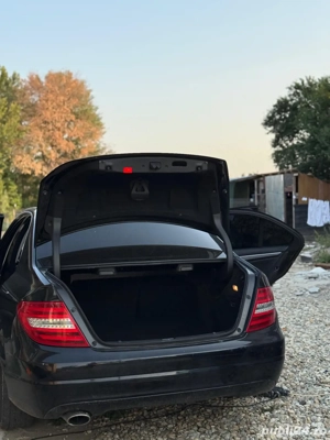 Mercedes-Benz C220 - imagine 4