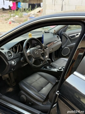 Mercedes-Benz C220 - imagine 3