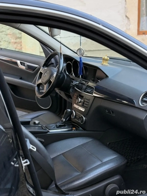 Mercedes-Benz C220 - imagine 6