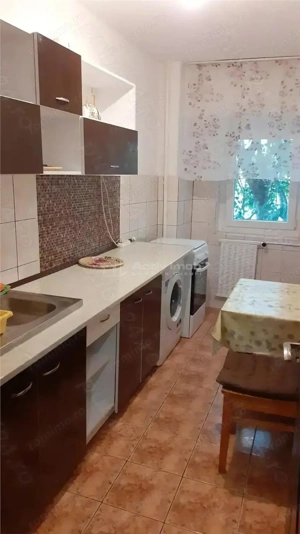 Vitan Mall - garsoniera - bloc izolat termic - imagine 4 Vitan Mall - garsoniera - bloc izolat termic - imagine 4