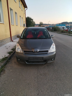 Toyota Corola Verso  - imagine 3