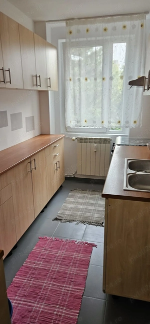 Închiriez apartament 2 camere  - imagine 2