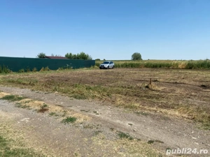 Vand teren langa lac in com. Berceni si in rate pe 2-3 ani