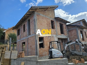 Duplex modern 121 mp utili, 4 camere, curte 315 mp, zonă liniștită