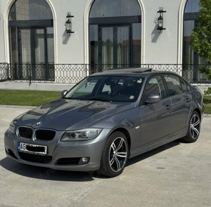 BMW seria 3 320i 2011 - imagine 4