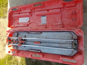 Vând mașină taiat gresie 