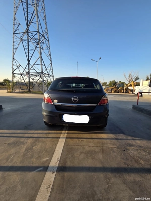 Opel Astra H 1.6 Benzină   2011   181.000 km - imagine 2