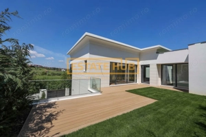 Vila in ansamblu exclusivist, acces la piscină și facilități premium - imagine 12