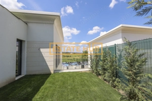 Vila in ansamblu exclusivist, acces la piscină și facilități premium - imagine 15