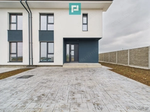 Duplex ultrafinisat cu 3 camere, 3 băi în Pișchia