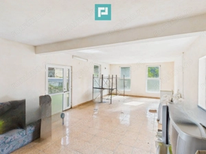 Casă și centru comercial, în localitatea Lazuri - imagine 3