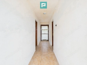 Casă și centru comercial, în localitatea Lazuri - imagine 8