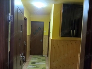  Vand apartament cu 3 camere bl200 Lupeni -Hunedoara -24.000 E