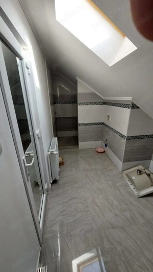 Vând Casă cu etaj,casa este dotată cu panouri fotovoltaice monocristaline .  - imagine 9