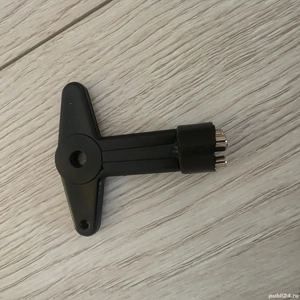 Cheie capac jante Renault, Dacia 