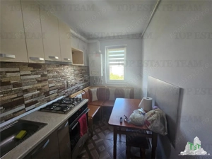 Apartament 2 camere mobilat+parcare Scoala Petru Rares - imagine 4