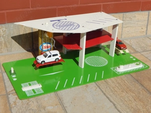 Macheta diorama service garaj cu 2 elevatoare, parcare si heliport