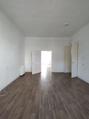 Palat integral , singur în curte, 2883 MP teren, Ultracentral, Oradea. - imagine 3