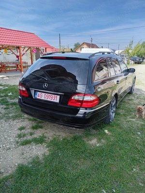 Mercedes E220 Avangard - imagine 4