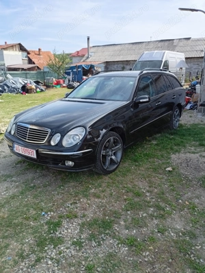 Mercedes E220 Avangard - imagine 5