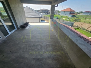 Casa individuala. 660 Teren. Ghiroda. Carport. Pompe de caldura - imagine 17