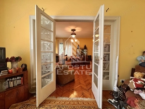 Apartament 3 camere spatios, in zona Ultracentrala cu garaj - imagine 4