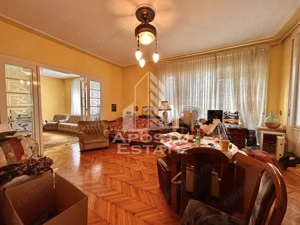 Apartament 3 camere spatios, in zona Ultracentrala cu garaj