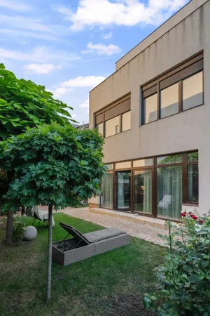 Salajan - vila superba cu 2 etaje - 7 camere - curte libera 232mp - imagine 5