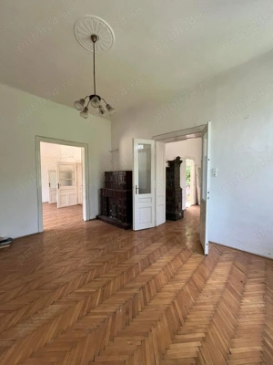 Casă cu 10 camere, 7 băi, ultracentral , Republicii , Oradea.