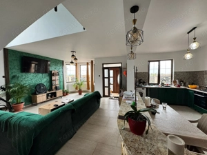 Vanzare Casa P+1 zona KM 5