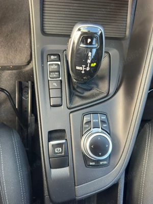 BMW X1 SDrive18d, an 2022, 150 CP, cutie automată, 90.000 km - imagine 8