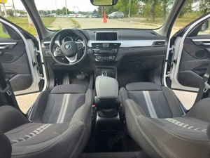 BMW X1 SDrive18d, an 2022, 150 CP, cutie automată, 90.000 km - imagine 6