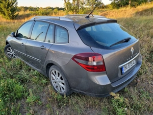 Renault Laguna 3 an 2010 motor 1.5 diesel - imagine 3 Renault Laguna 3 an 2010 motor 1.5 diesel - imagine 3
