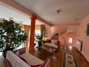 Vilă cu 6 camere, 5 băi, piscină, garaj, Strada Colinelor, Oradea. - imagine 9