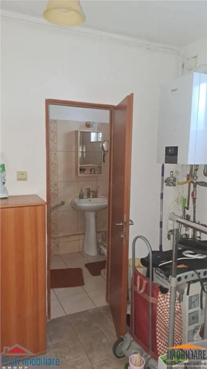 Casa mare si frumoasa cu 5 camere in Gradiste - imagine 7