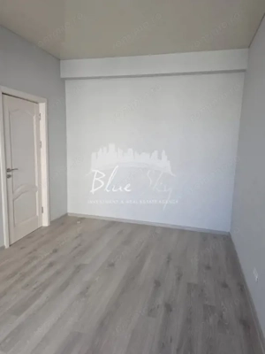 Apartament modern cu balcon generos și acces la piscină - imagine 5