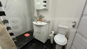 Apartament cu 3 camere, decomandat, cu 2 bai, 70 mp,  - imagine 6