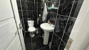 Apartament cu 3 camere, decomandat, cu 2 bai, 70 mp,  - imagine 10