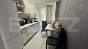 Apartament cu 3 camere, decomandat, cu 2 bai, 70 mp,  - imagine 4