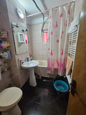 De vânzare apartament 3 camere, Prudu – Complex 2 - imagine 8 De vânzare apartament 3 camere, Prudu – Complex 2 - imagine 8