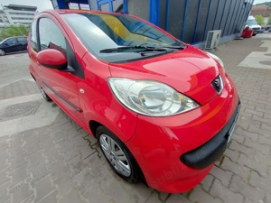 Vând Peugeot 107, cutie de viteze automată, an fabricație 2007, 2 uși.  Mașina intretinuta. - imagine 3 Vând Peugeot 107, cutie de viteze automată, an fabricație 2007, 2 uși.  Mașina intretinuta. - imagine 3