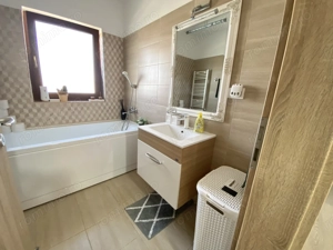 Direct Proprietar: Duplex elegant P+E 4 camere, 3 bai, la strada asfaltata - imagine 9