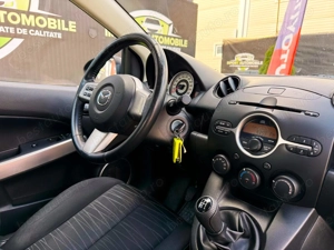 Mazda 2      - imagine 13