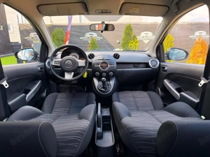 Mazda 2      - imagine 15